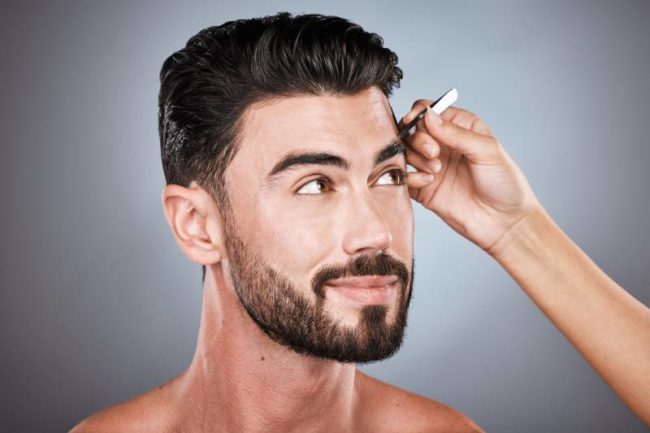 Restructuration des sourcils