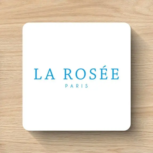 Un kit post-laser offert avec votre forfait !