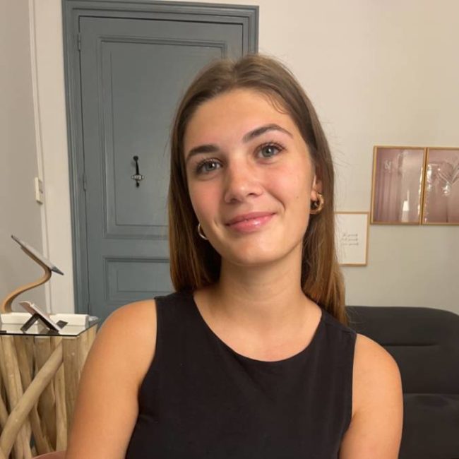 Résultat Fini d&rsquo;une Restructuration des Sourcils avec Teinture