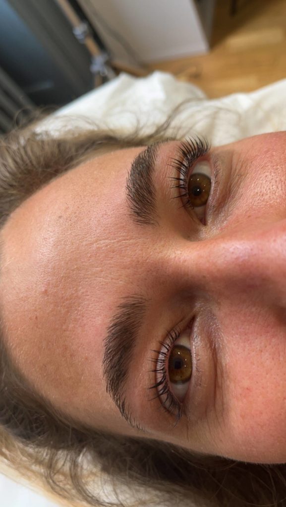 Avant-Après Recourbement de Cils avec Teinture
